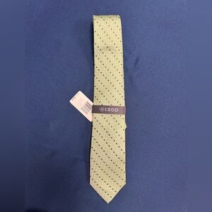 Men’s green tie; NWT Izod
